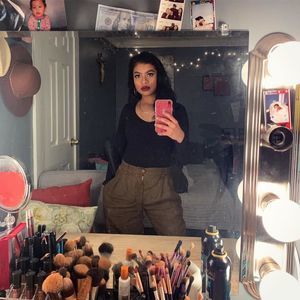 Meet your Posher, Elizabeth